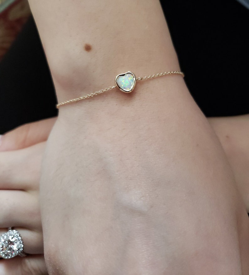 14Kt Gold Opal Heart Bezel Bracelet