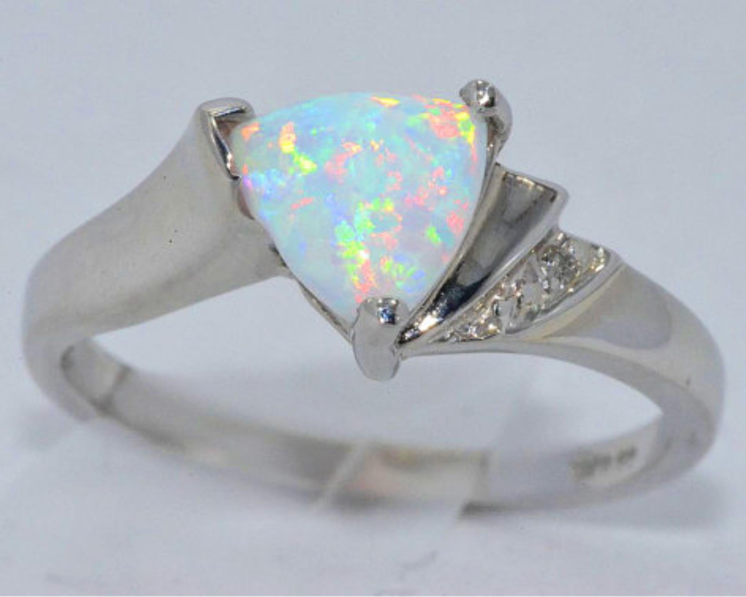 14Kt Gold Opal & Diamond Trillion Ring