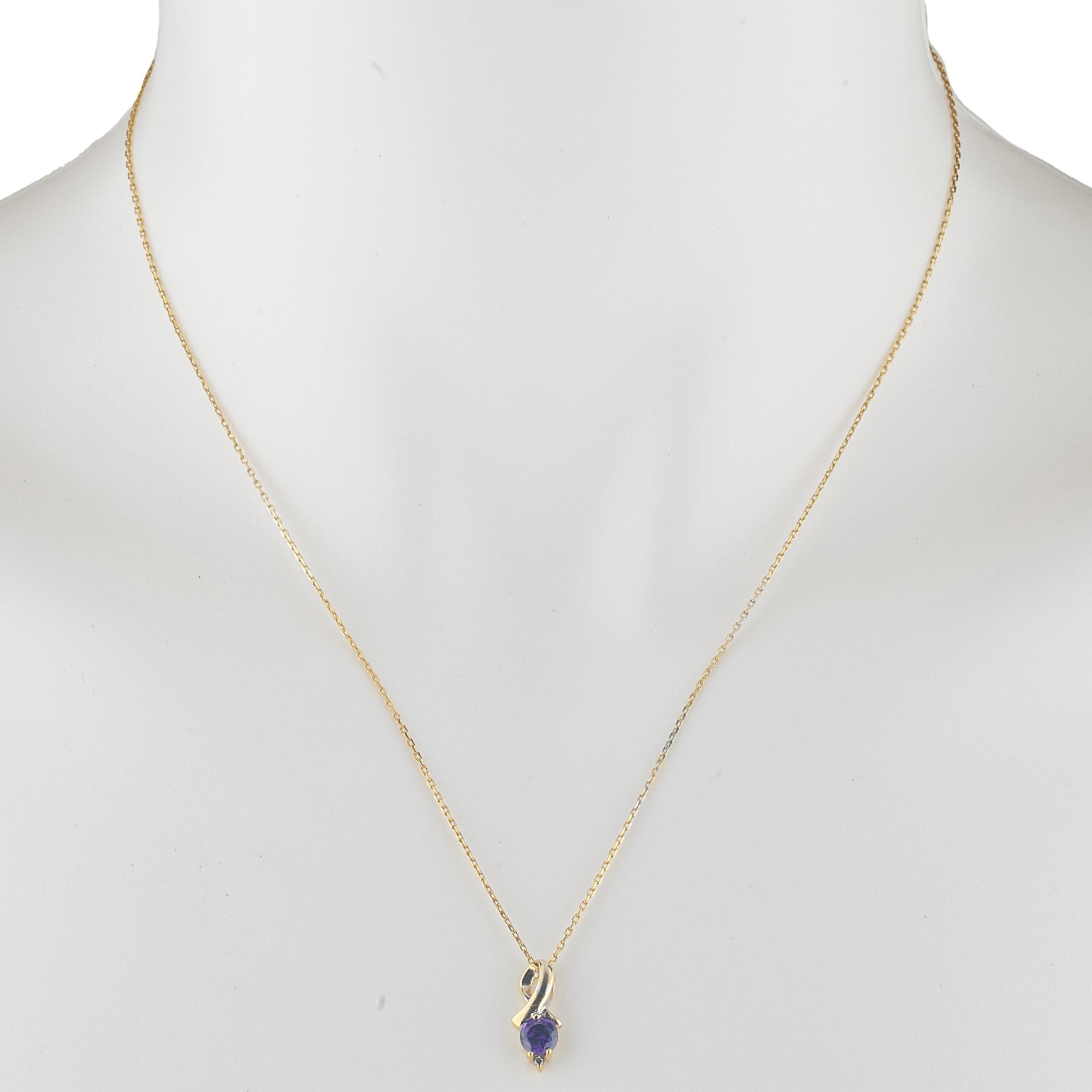14Kt Gold Amethyst & Diamond Round Design Pendant Necklace