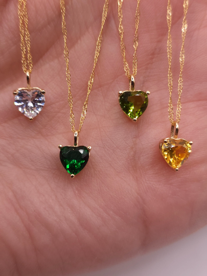 14Kt Gold Emerald Heart Pendant Necklace