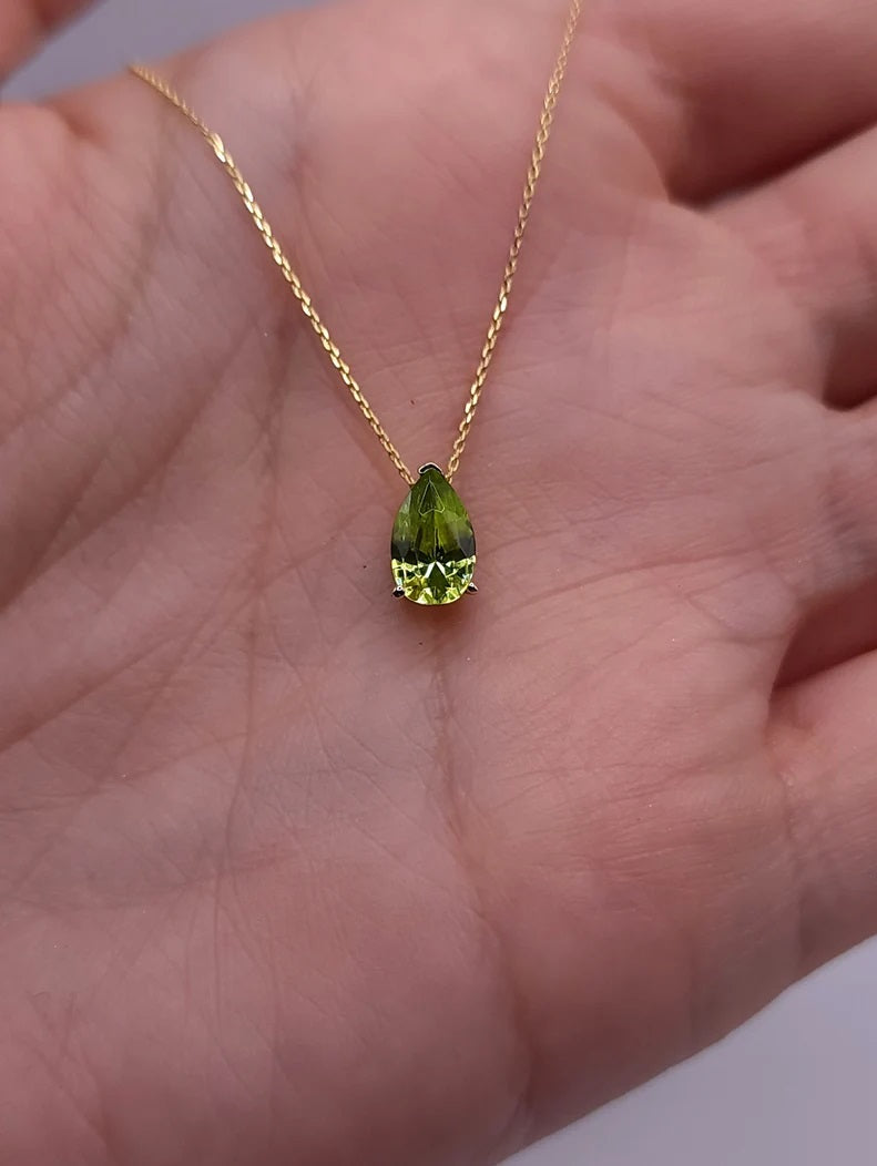 14Kt Gold Peridot Teardrop Necklace Pendant