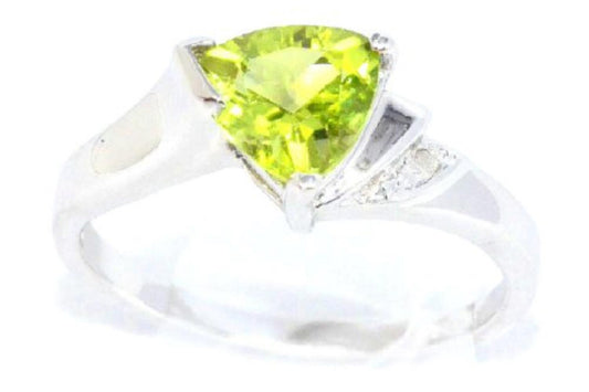 14Kt Gold Peridot & Diamond Trillion Ring