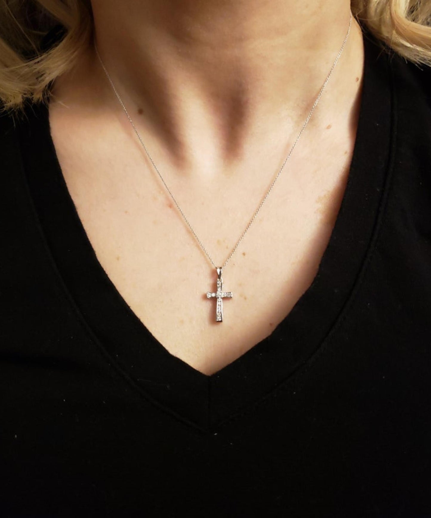 14Kt White Gold 0.22 Ct Genuine Natural Diamond Cross Pendant Necklace