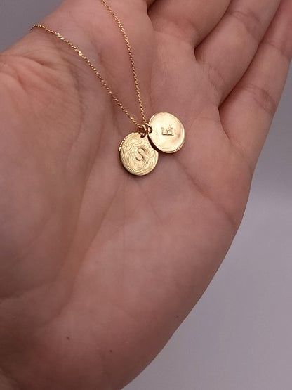 14Kt Gold Round Disc Personalized Pendant Necklace