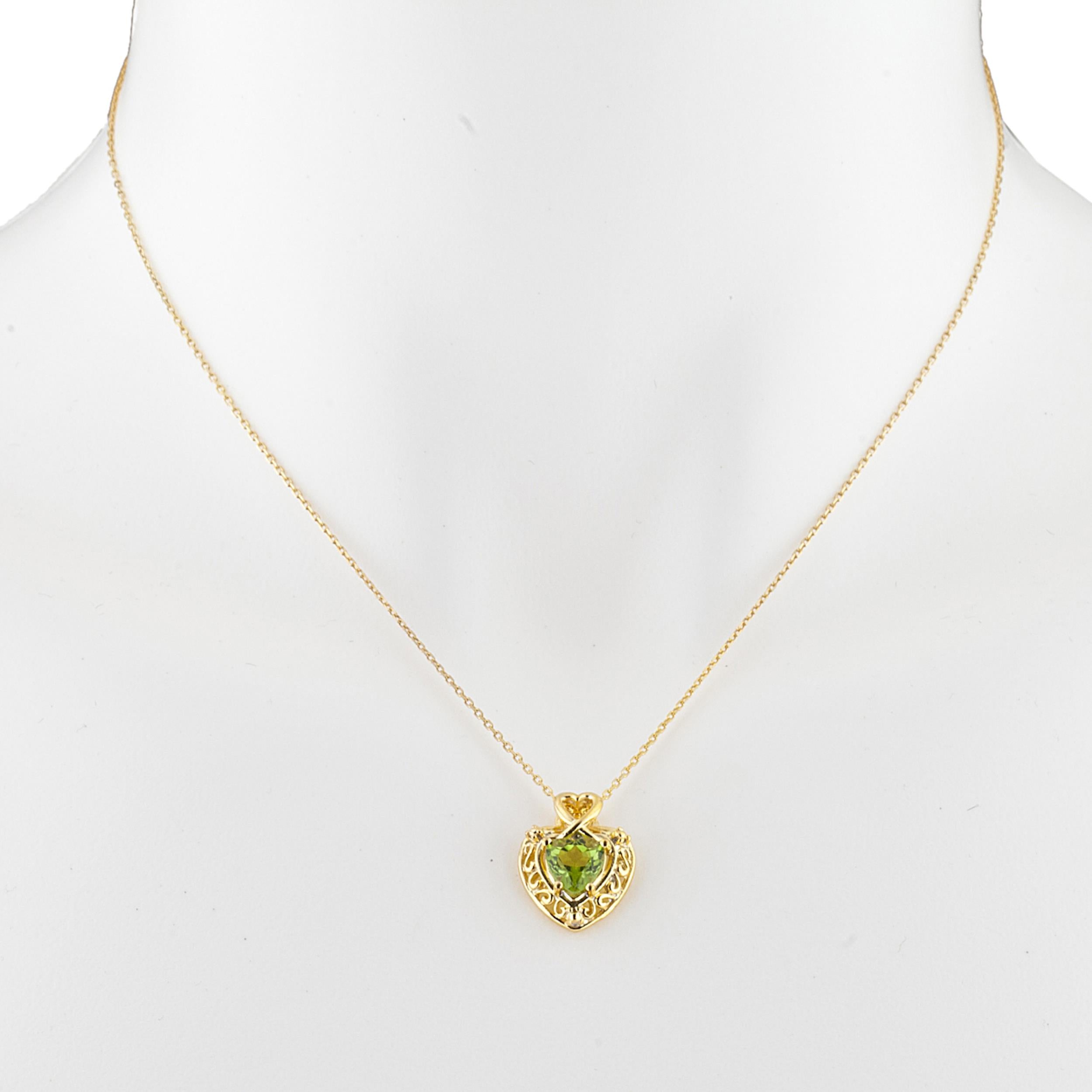 14Kt Gold Peridot Heart Design Pendant Necklace
