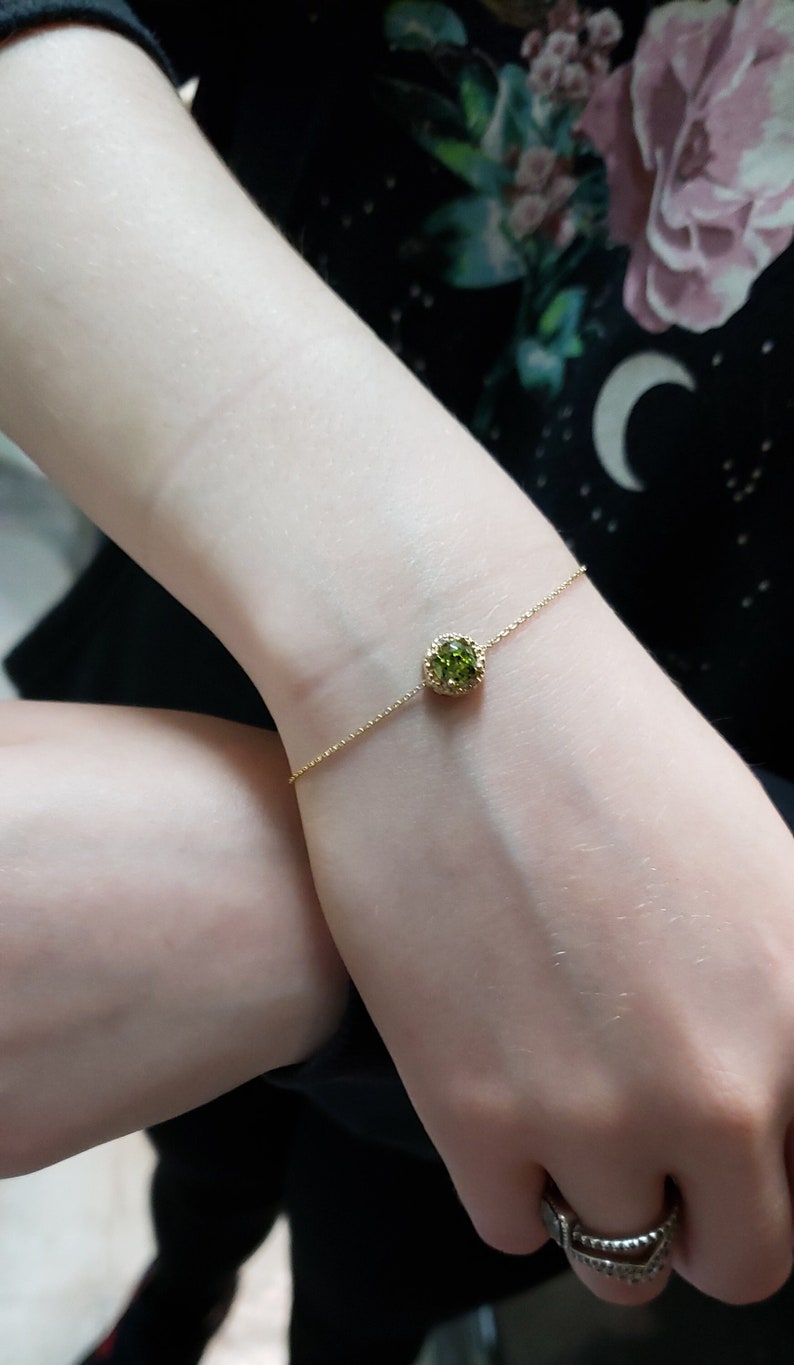 14Kt Gold Peridot & Diamond Round Bracelet