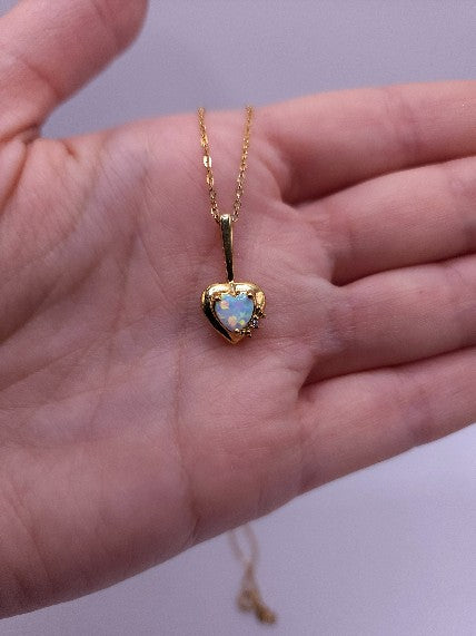 14Kt Gold Opal & Diamond Heart Design Pendant Necklace