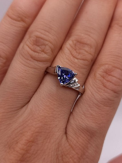 14Kt Gold Genuine Tanzanite & Diamond Trillion Ring