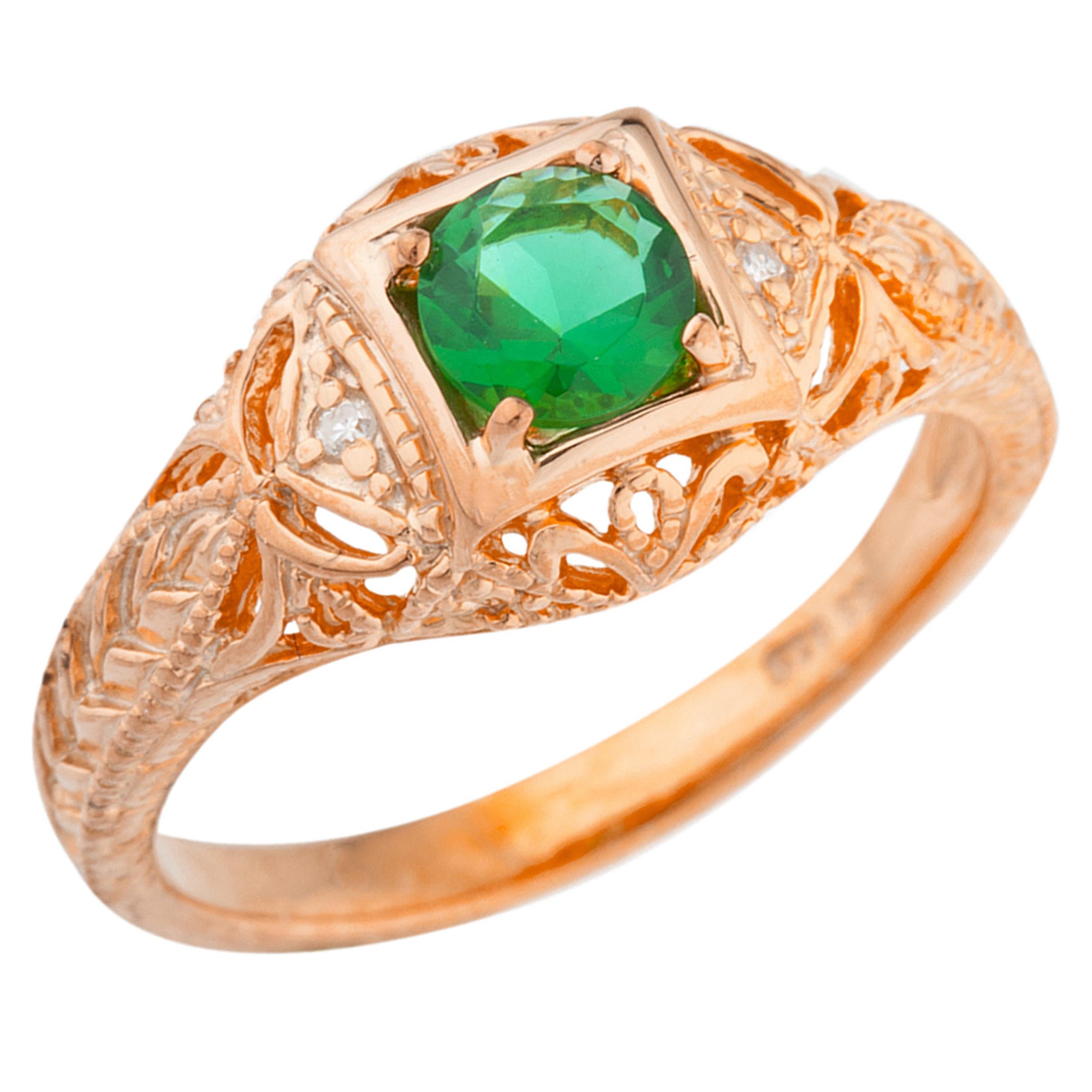 14Kt Gold Emerald & Diamond Design Round Ring