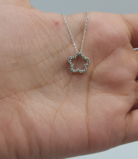 14Kt Gold 0.15 Ct Genuine Natural Diamond Open Flower Pendant Necklace