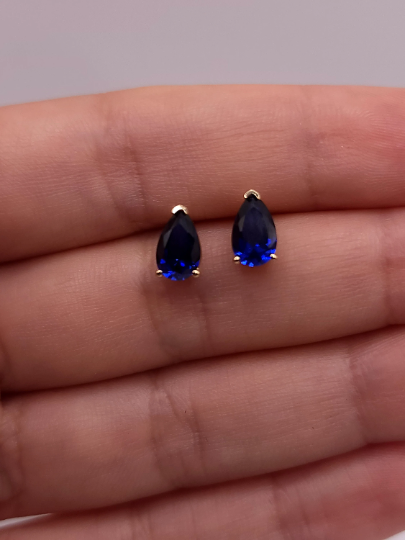 14Kt Gold Blue Sapphire Teardrop Stud Earrings