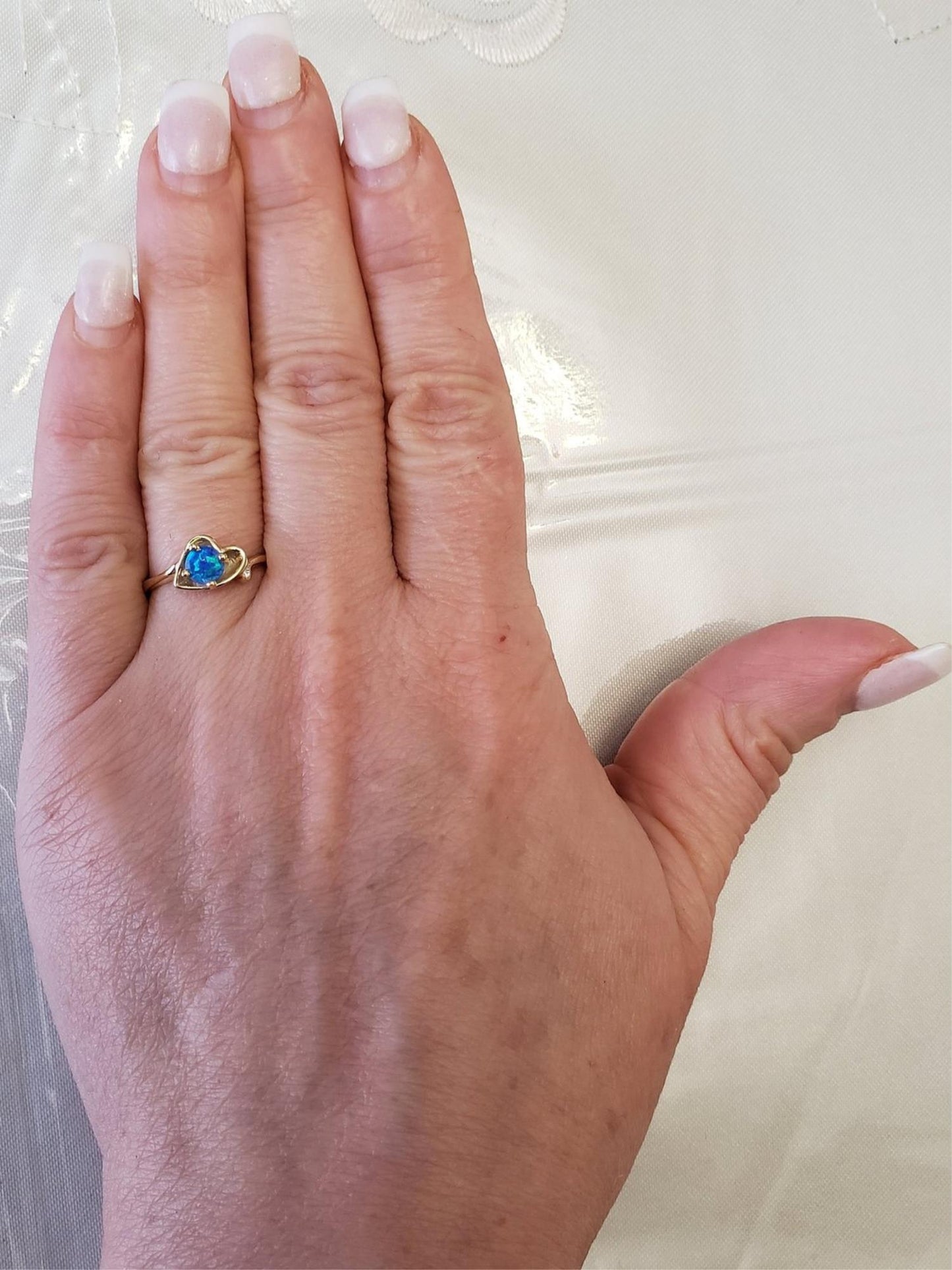 14Kt Gold Blue Opal Round Heart Ring