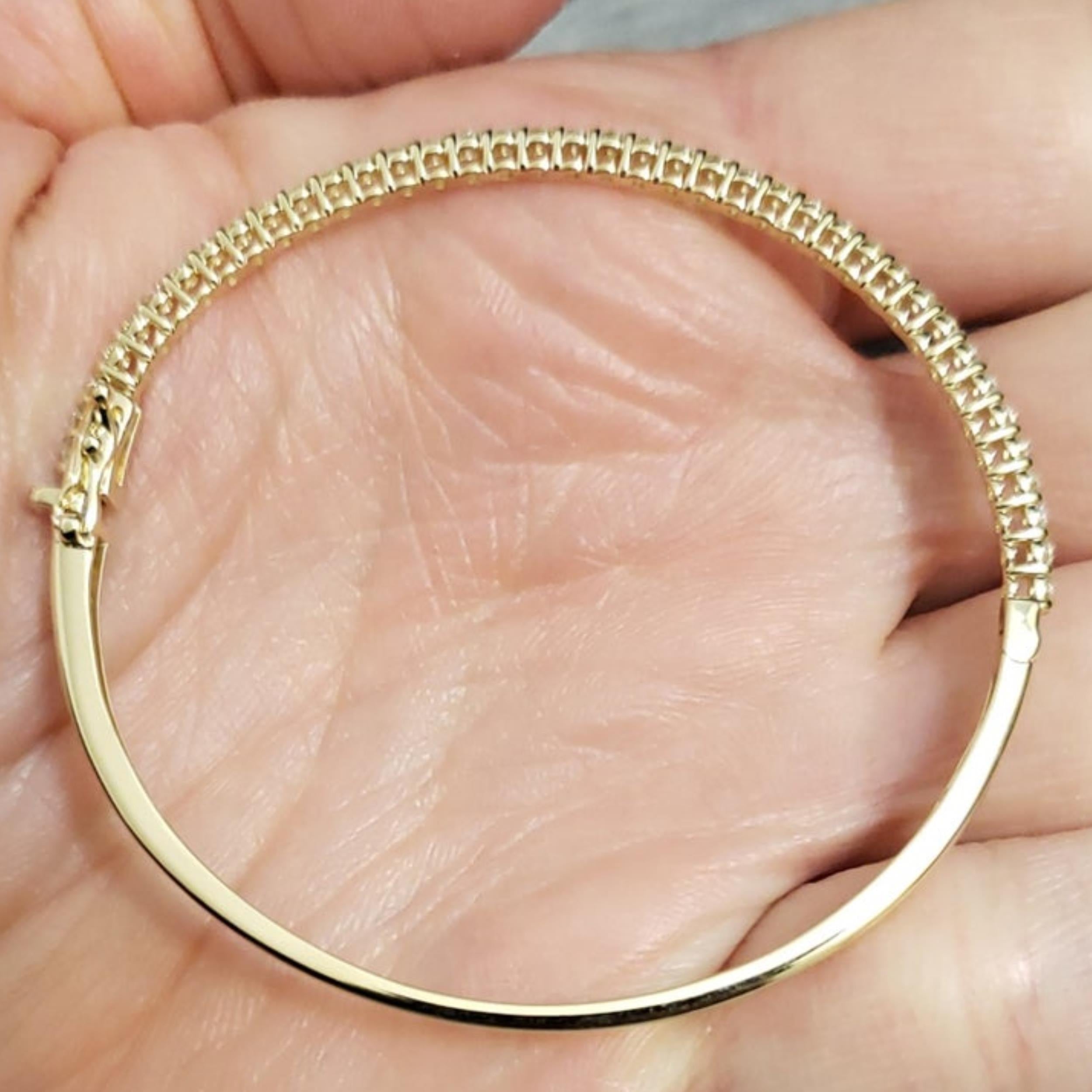 14Kt Yellow Gold 1.23 Ct Diamond Bangle Bracelet
