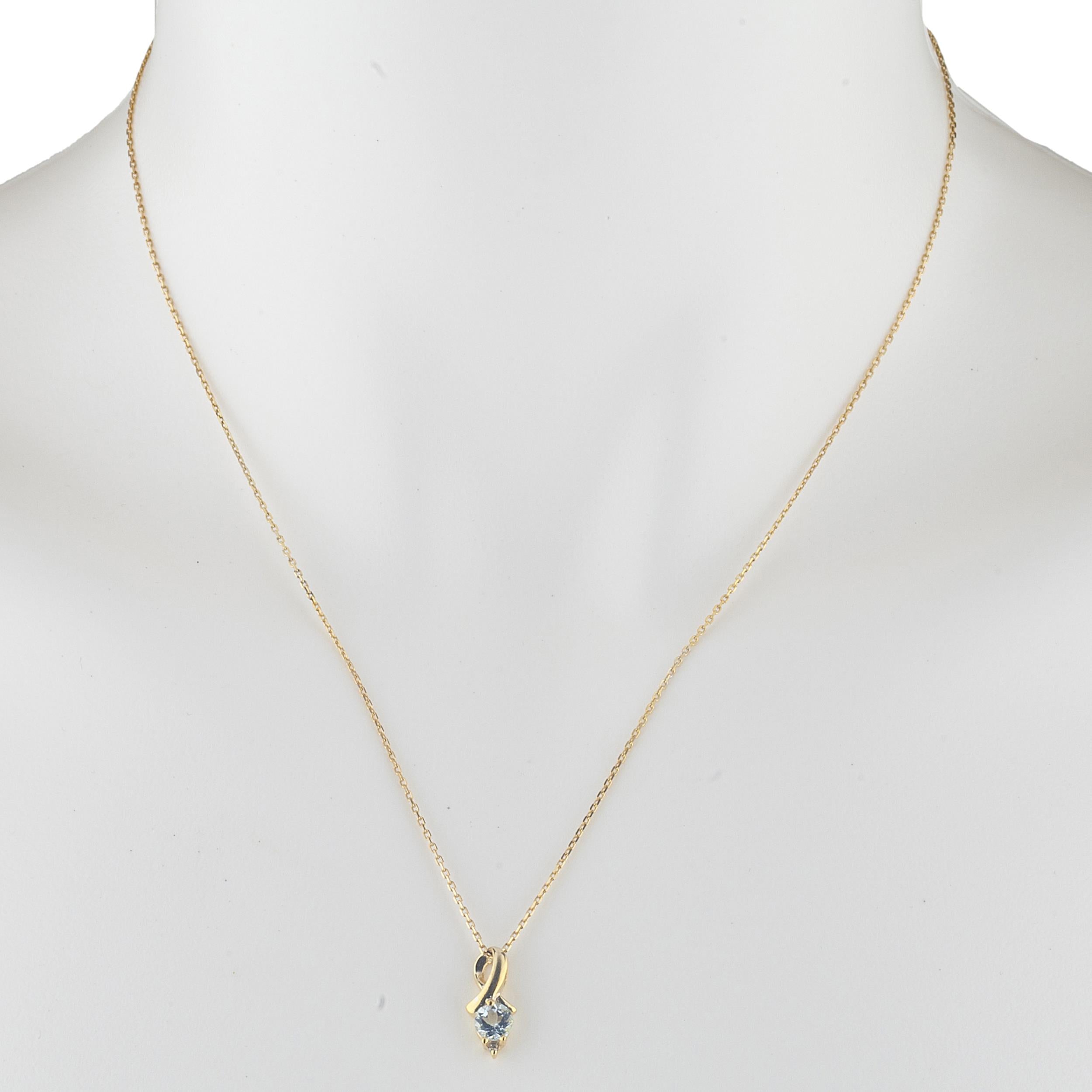 14Kt Gold Genuine Aquamarine & Diamond Round Design Pendant Necklace