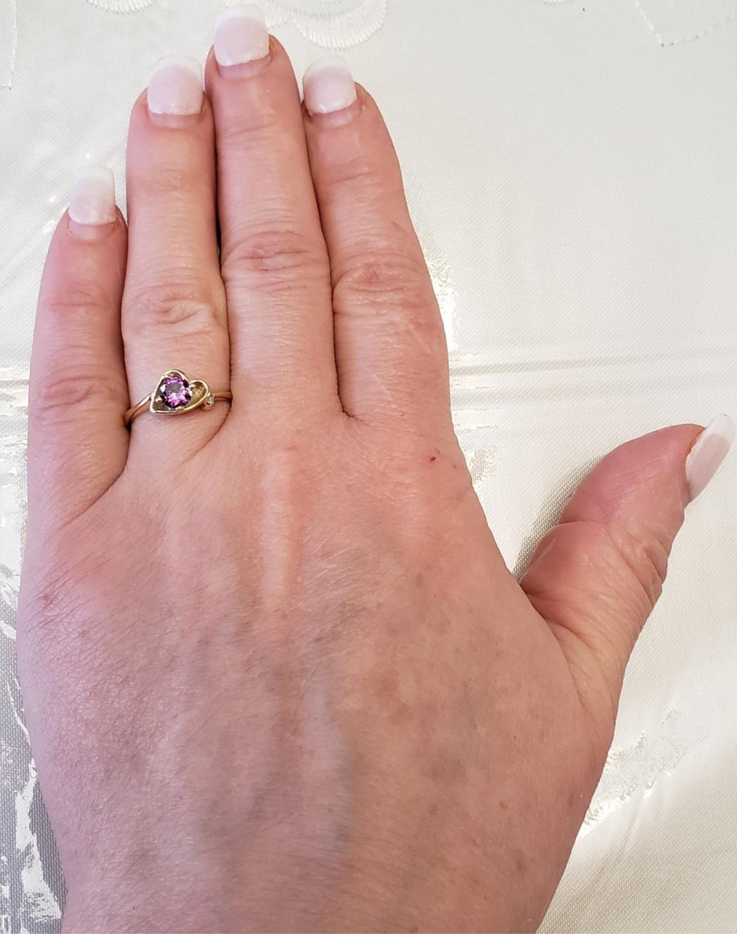 14Kt Gold Alexandrite Round Heart Ring