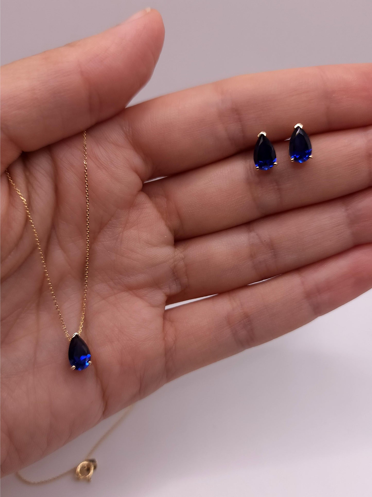 14Kt Gold Blue Sapphire Teardrop Pendant Necklace