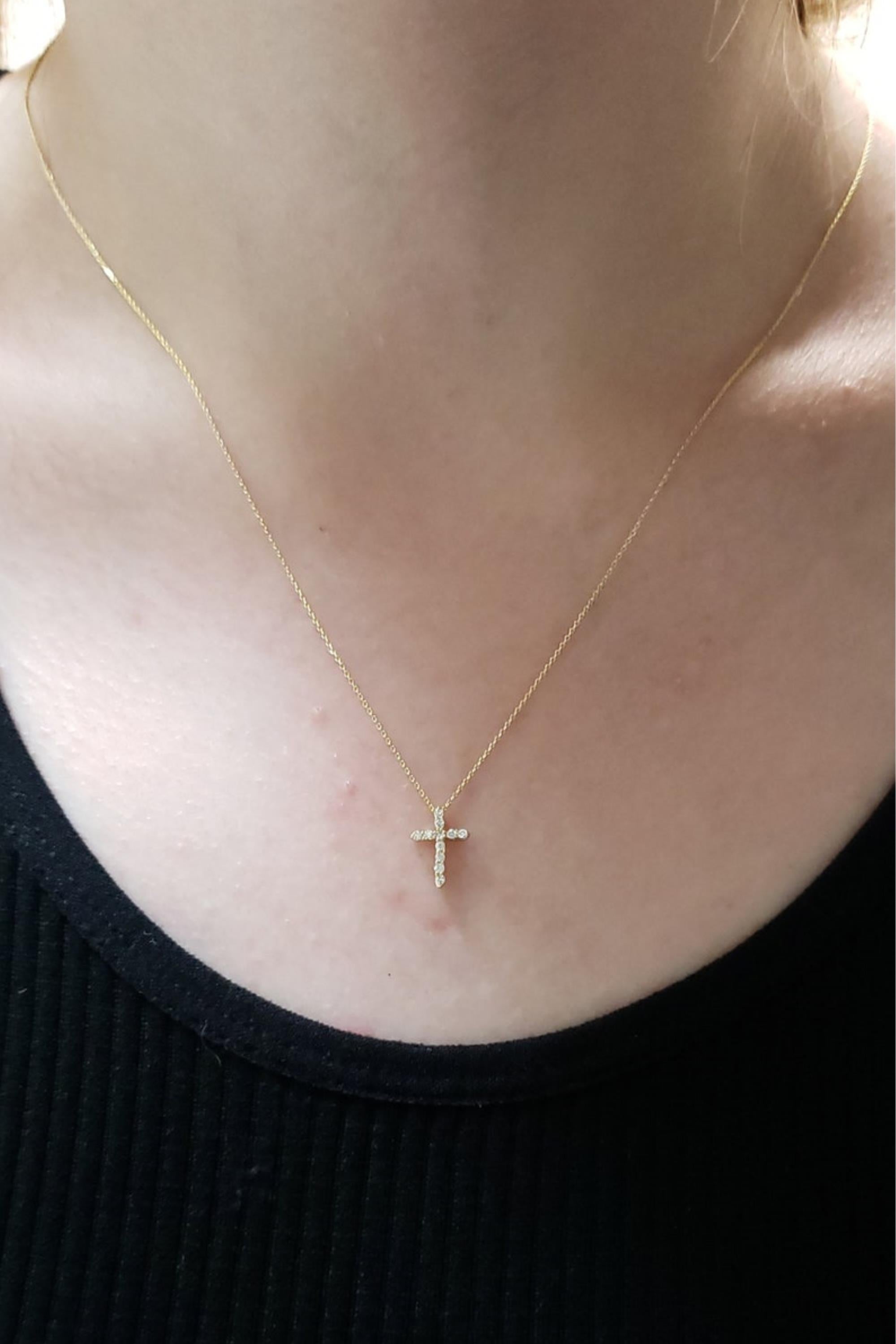14Kt Gold 0.10 Ct Genuine Natural Diamond Cross Pendant Necklace