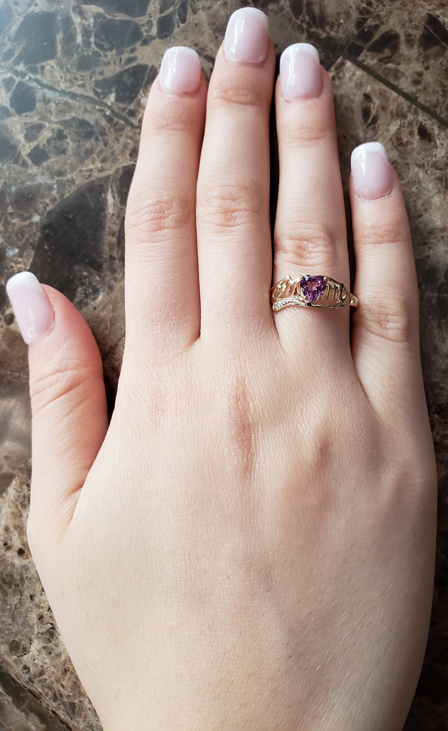 14Kt Gold Amethyst & Diamond Heart Mom Ring