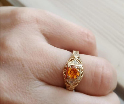 14Kt Gold Orange Citrine & Diamond Design Round Ring